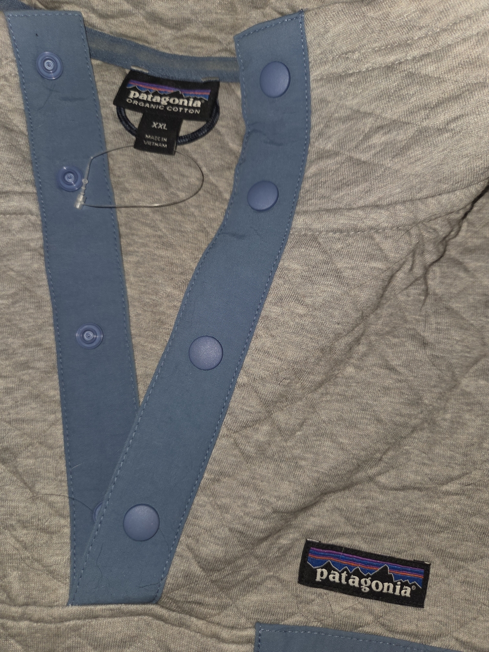Patagonia Light Gray Sweater with Blue Trim - Picture 2 of 2